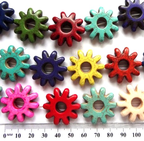 HOWLITE MIX ~ Wheel / Flower 28mm Beads x 14